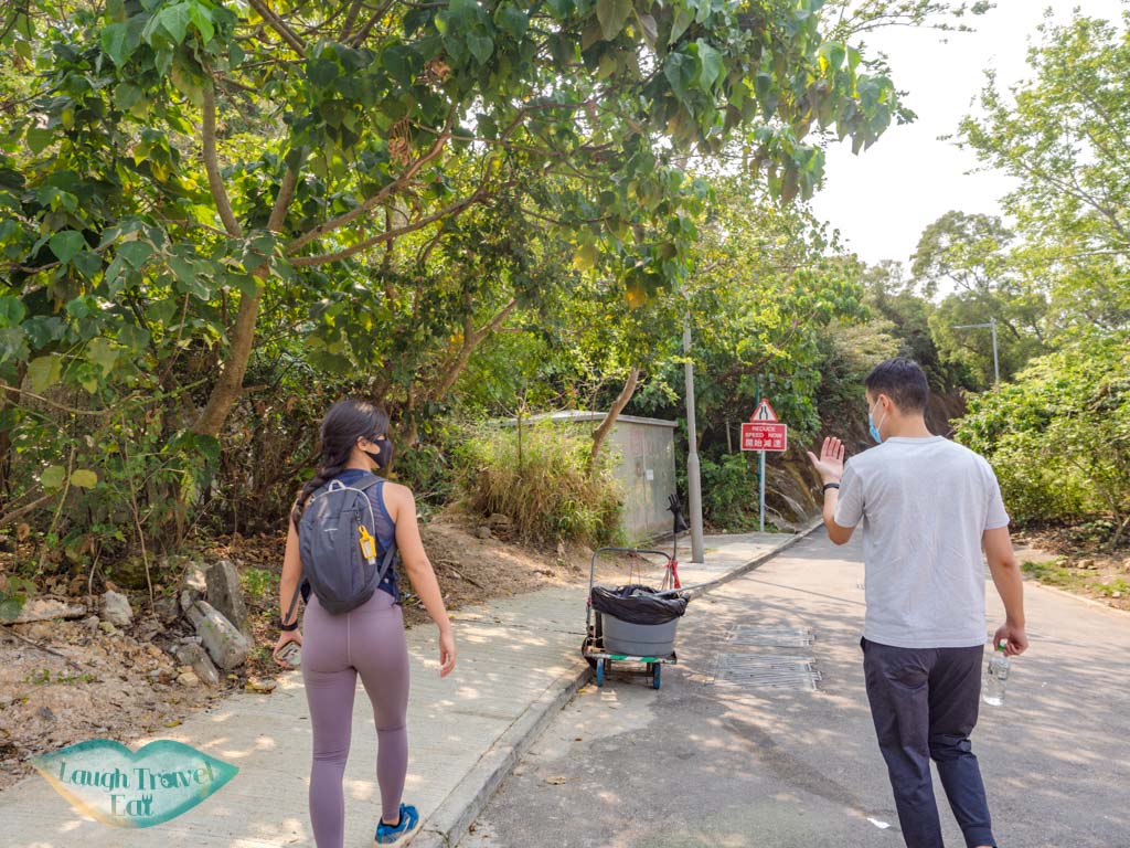 bus stop to trail start for devil's claw chung hom kok bus stop hong kong - laugh travel eat-2
