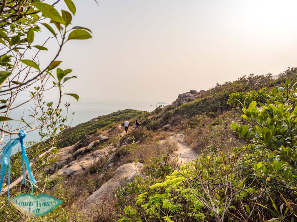 other-big-rock-to-chung-hom-kok-hong-kong-laugh-travel-eat