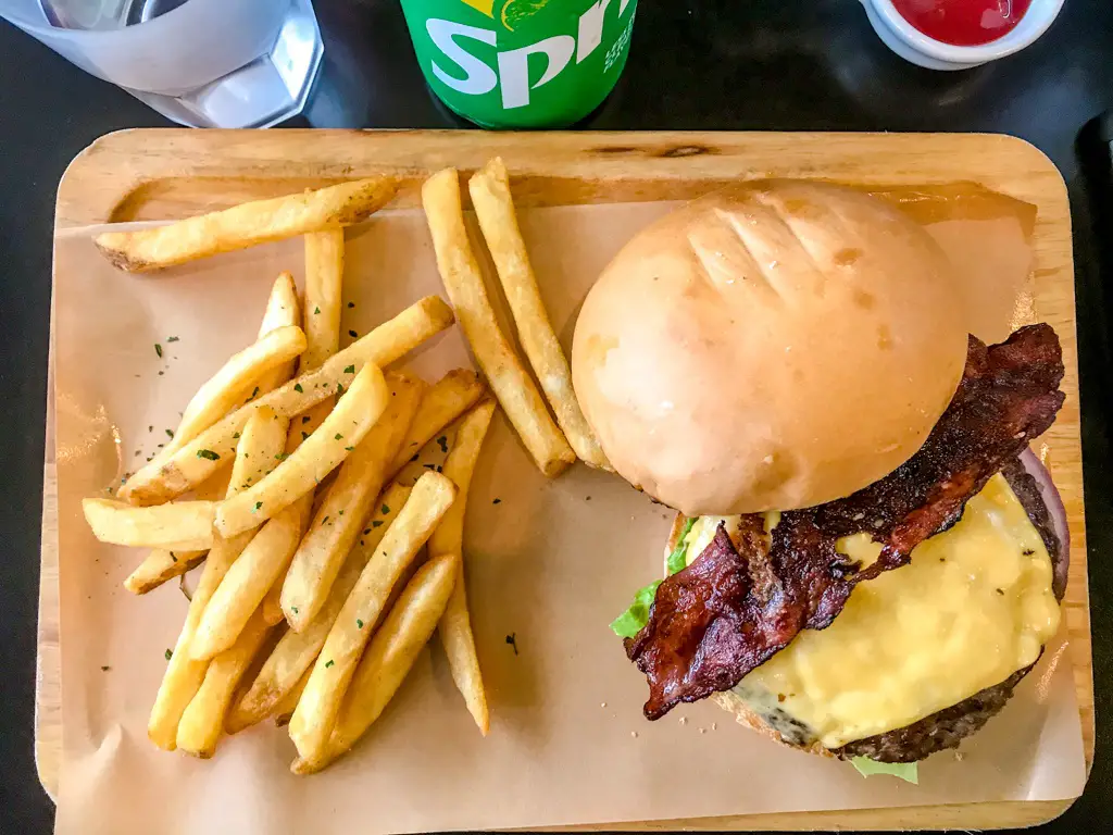 50hk set neighbor cheung sha wan best burger in hong kong - Laugh Travel Eat