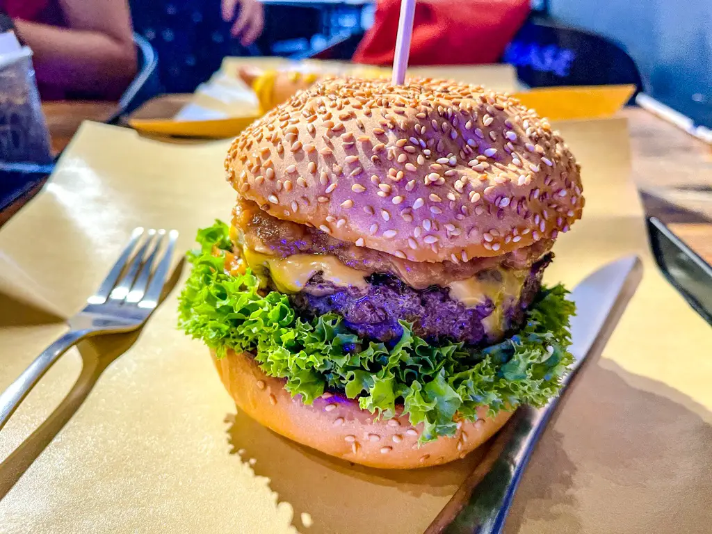 peanut butter burger bully base sai kung best burger in hong kong - Laugh Travel Eat