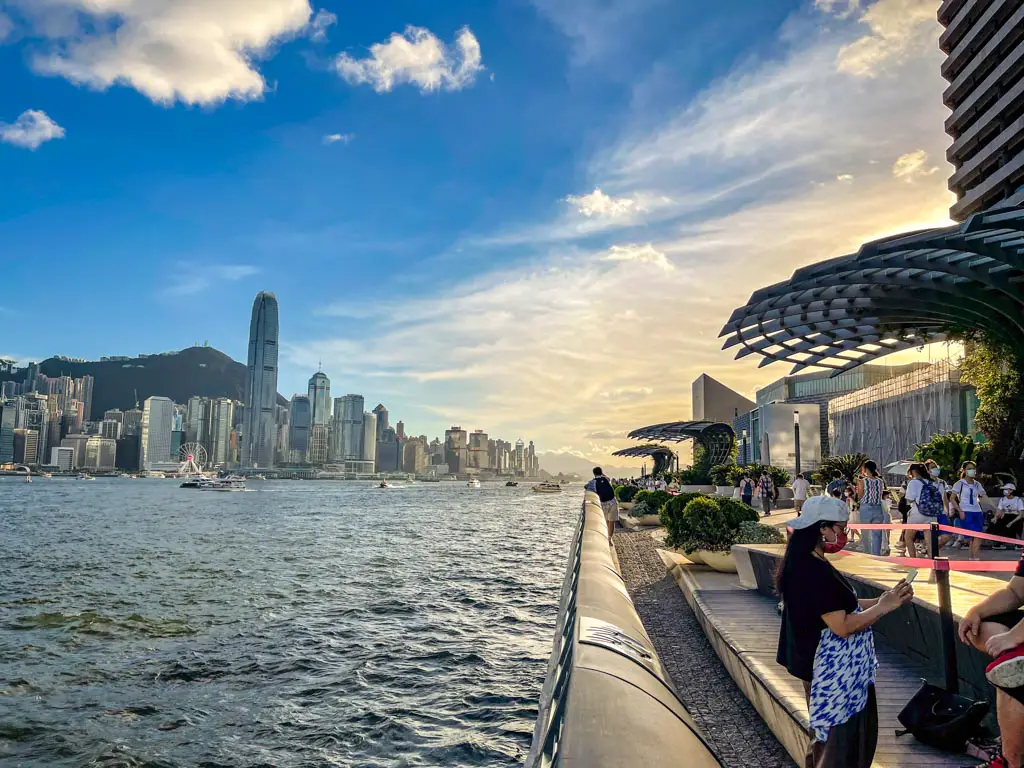 avenue of star tsim sha tsui hong kong - laugh travel eat
