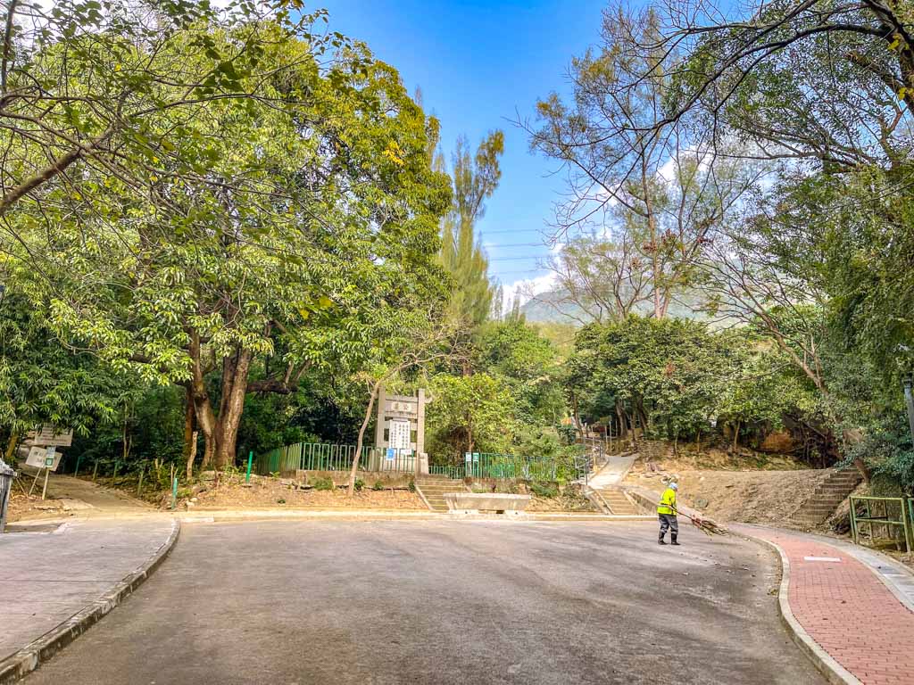 Fu Shan bus stop to Diamond Hill Urn Cementary shark rock kowloon hong kong - laugh travel eat