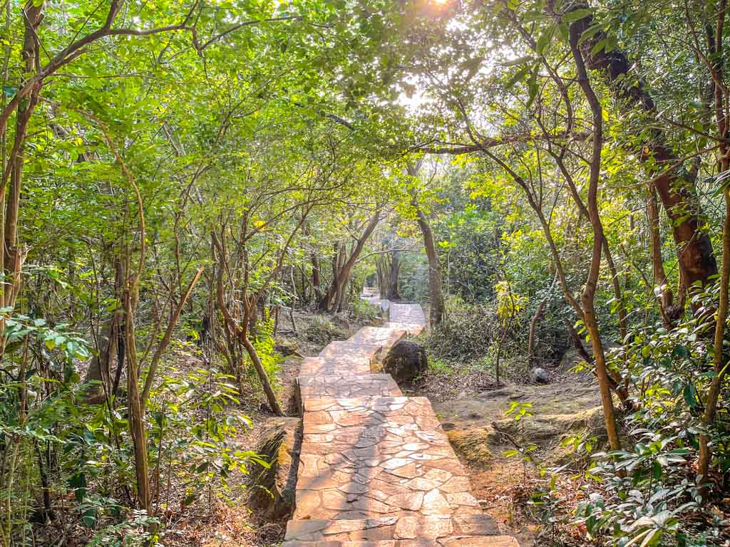 Nam Shan back to Diamond Hillkowloon hong kong - laugh travel eat