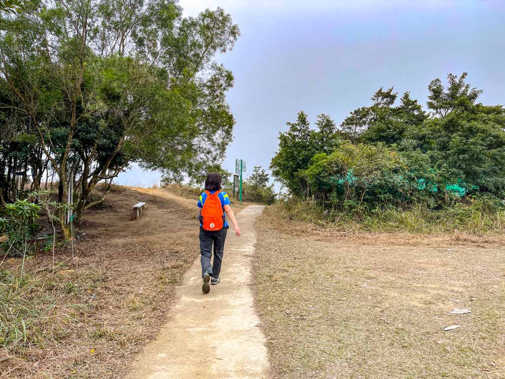 cloudy hill junction wilson trail section 9 to 8 hong kong - laugh travel eat