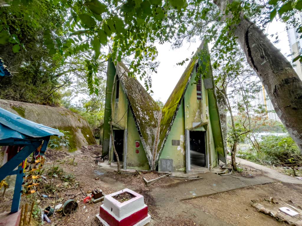 indian-temple-po-kak-tsai-road-hong-kong-laugh-travel-eat