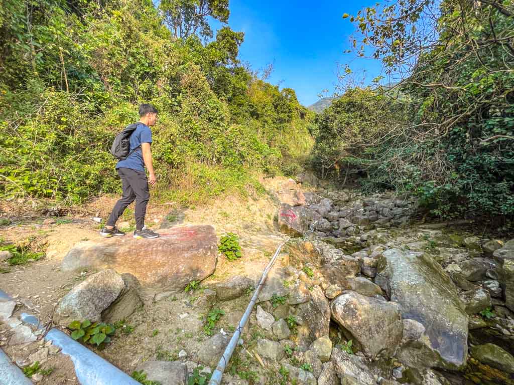 shark rock to Jat's Incline kowloon hong kong - laugh travel eat