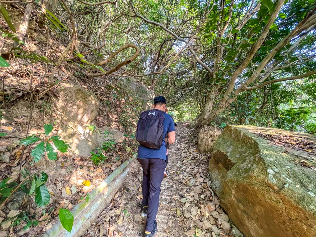 shark rock to Jat's Incline kowloon hong kong - laugh travel eat