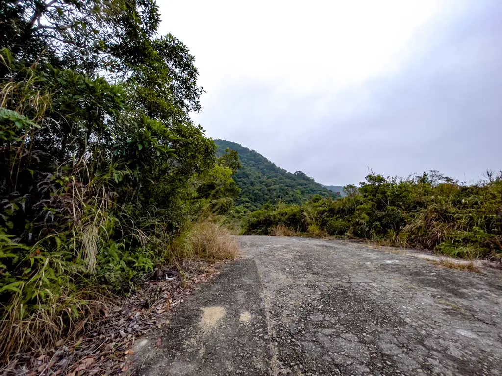 wilson trail section 9 from lau shui heung to cloudy hill hong kong - laugh travel eat