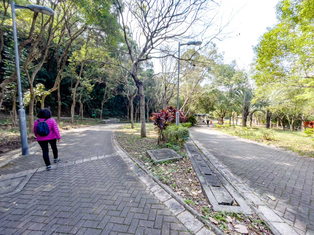 wu kai sha hill walkway to ngau wu reservoir Ma On Shan hong kong - laugh travel eat