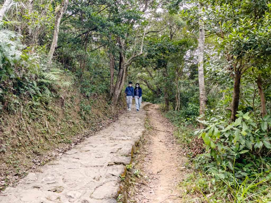 Little Hawaii waterfalls to wilson triail section 3 tseung Kwan o hong kong - laugh travel eat-2