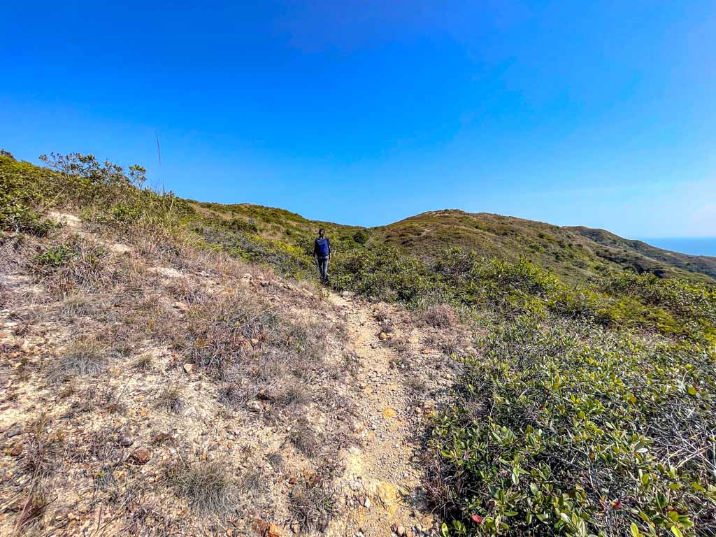 going down cheung tsui sai kung hong kong 一尖三咀過四灣 - laugh travel eat