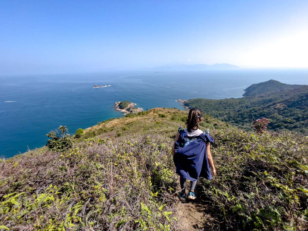 going down mai fan tsui from mai fan tsui tuen tsui junction sai kung hong kong 一尖三咀過四灣 - laugh travel eat