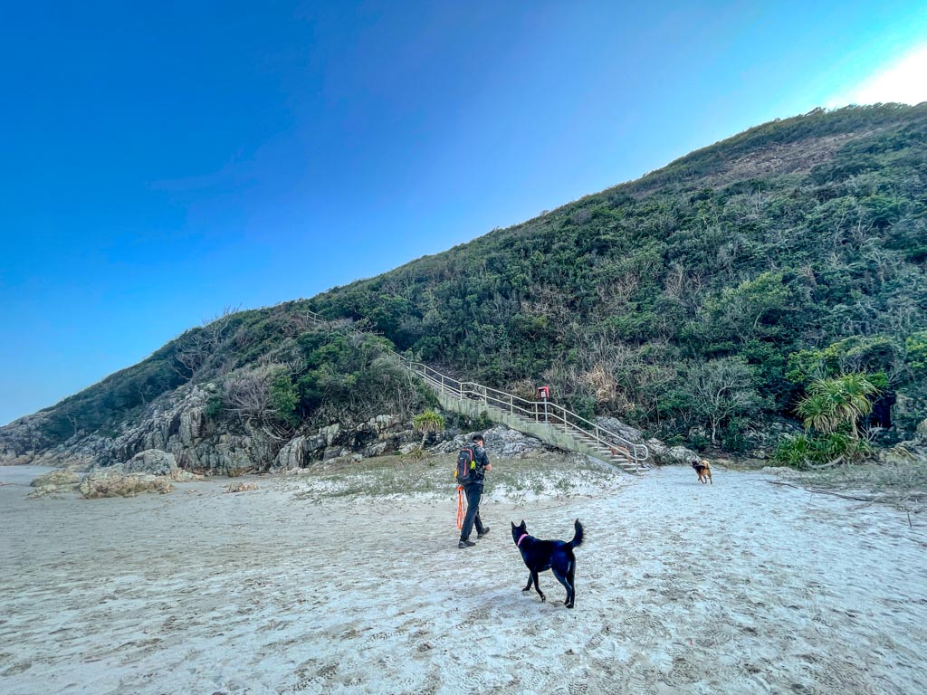 ham tin wan to sai wan maclehose trail stage 2 sai kung hong kong 一尖三咀過四灣 - laugh travel eat