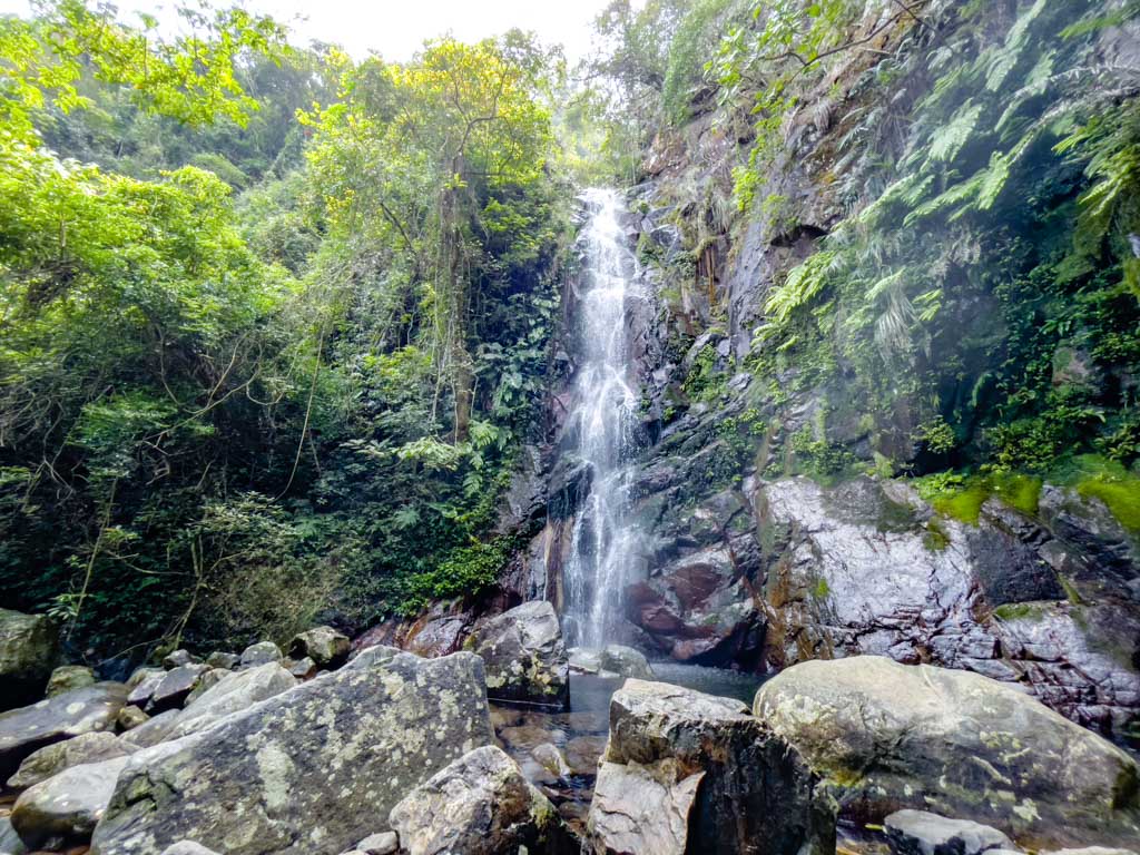 middle fall ng tung chai waterfall hike hong kong - laugh travel eat-2
