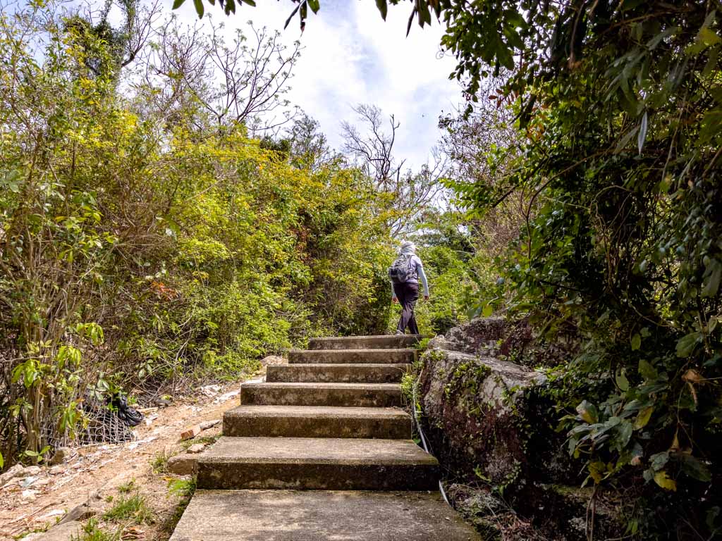 route 2 to mo's mansion po toi island hong kong - laugh travel eat