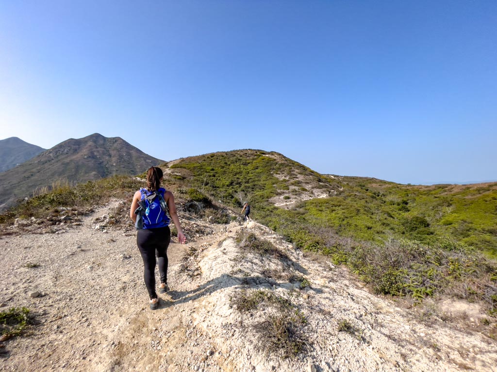 stick to the left going out of cheung tsui sai kung hong kong 一尖三咀過四灣 - laugh travel eat