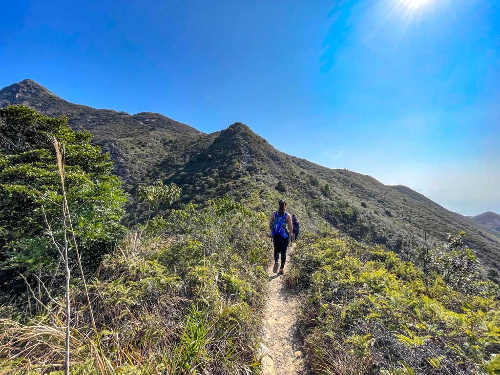 tai long au to sharp peak part 1 sai kung hong kong 一尖三咀過四灣 - laugh travel eat