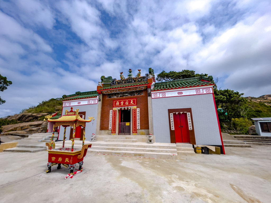 tin hau temple po toi island hong kong - laugh travel eat