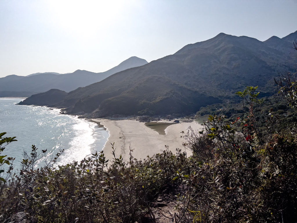 view of tung wan going down tung wan sai kung hong kong 一尖三咀過四灣 - laugh travel eat