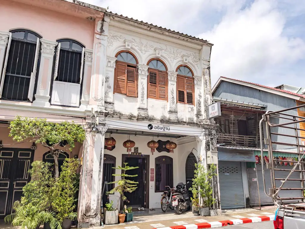 aekkeko hostel Phuket Town thailand - laugh travel eat