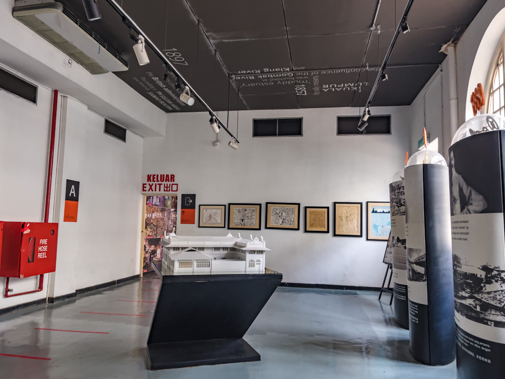 KLCG kuala lumpur Malaysia - laugh travel eat