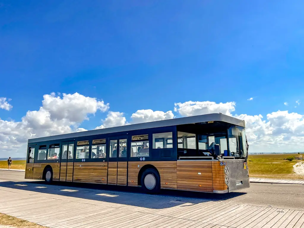 Passeur shuttle mont saint michel Normandy France - laugh travel eat