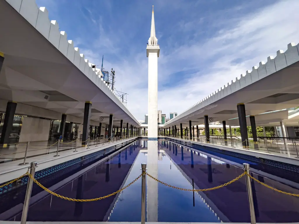 architecture of national mosque kuala lumpur Malaysia - laugh travel eat-2