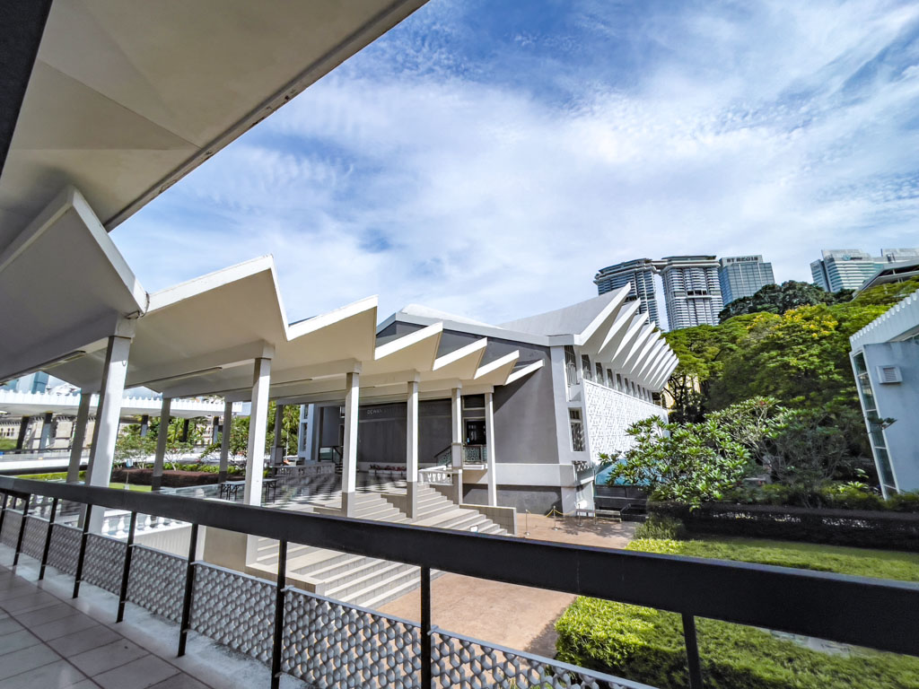 architecture of national mosque kuala lumpur Malaysia - laugh travel eat-3