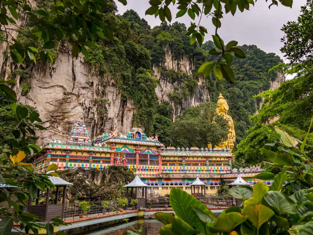 art gallery batu cave kuala lumpur Malaysia - laugh travel eat