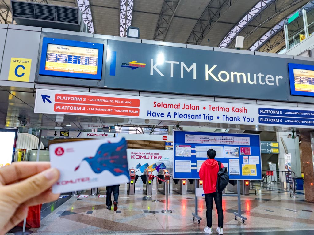 ktm komuter sentral station kuala lumpur Malaysia - laugh travel eat