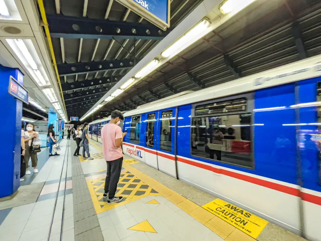 light rail kuala lumpur Malaysia - laugh travel eat