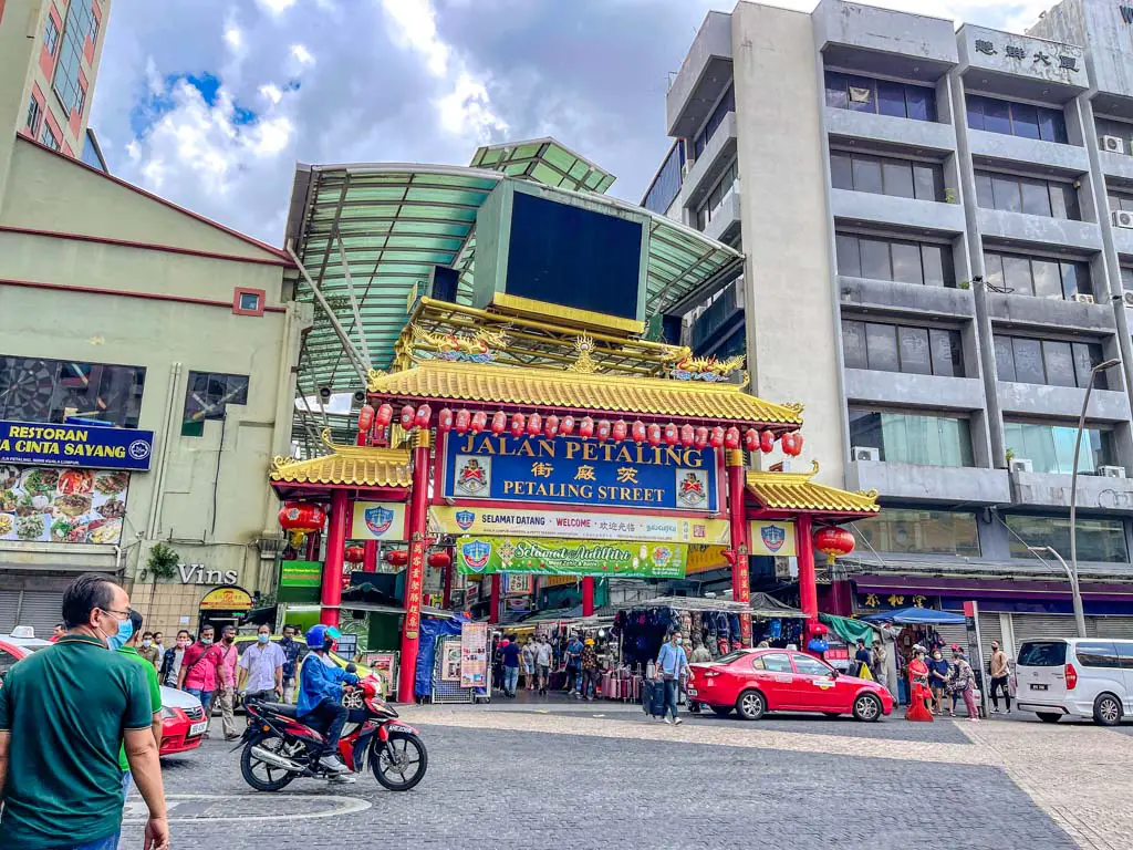 petaling street kuala lumpur Malaysia - laugh travel eat