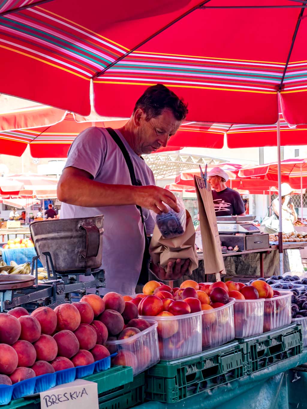 berries free spirit food tour zagreb croatia - laugh travel eat-4