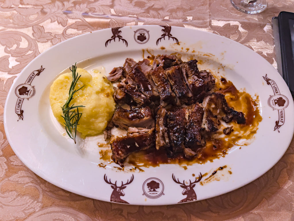 restaurant staria chinar sofia bulgaria - laugh travel eat-3