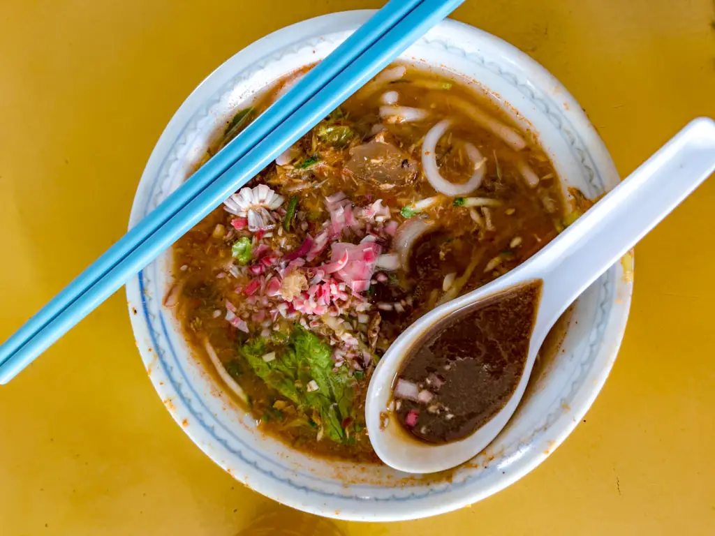 Air Itam Food Court Laksa Bisu penang malaysia - laugh travel eat