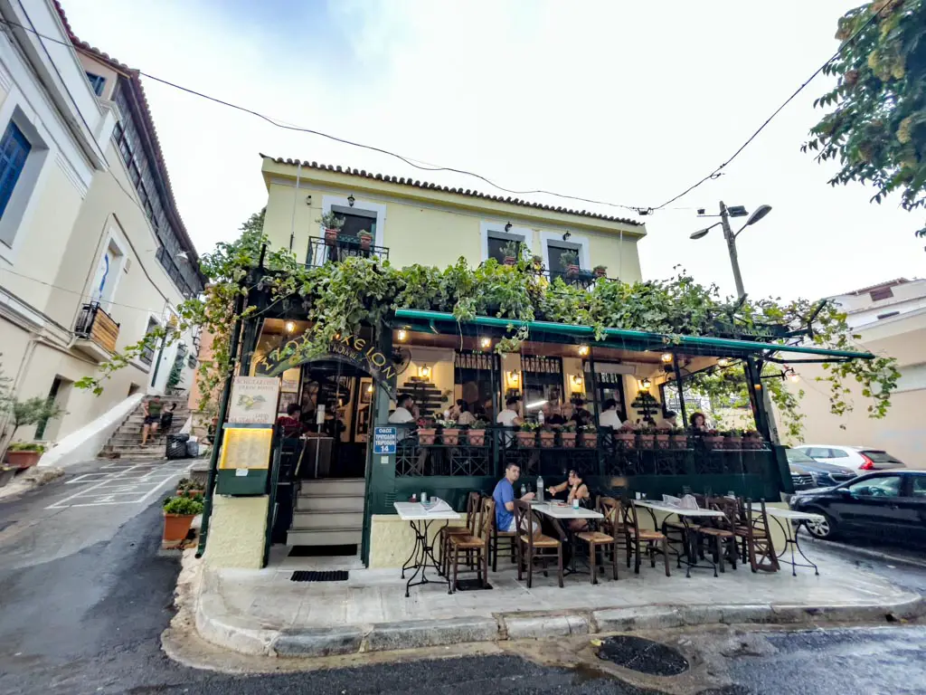 Restaurant Scholarhio athens greece - laugh travel eat
