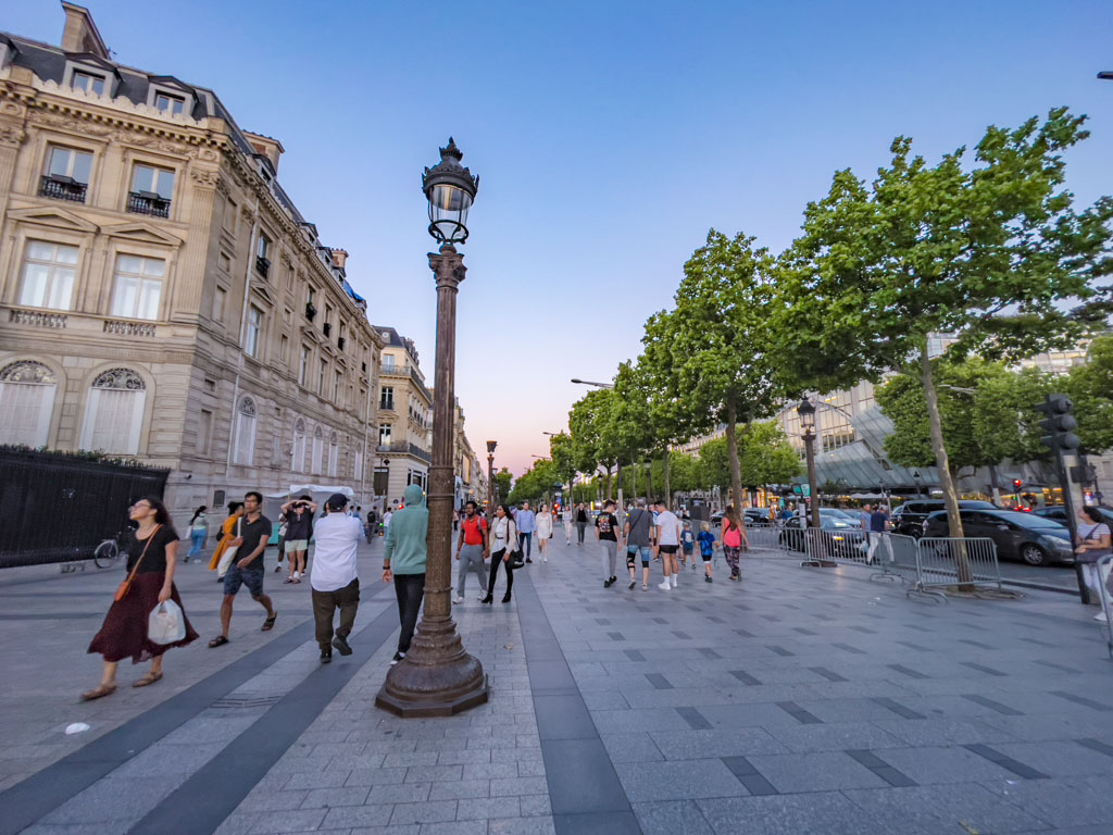 Champs-Élysées paris france - laugh travel eat