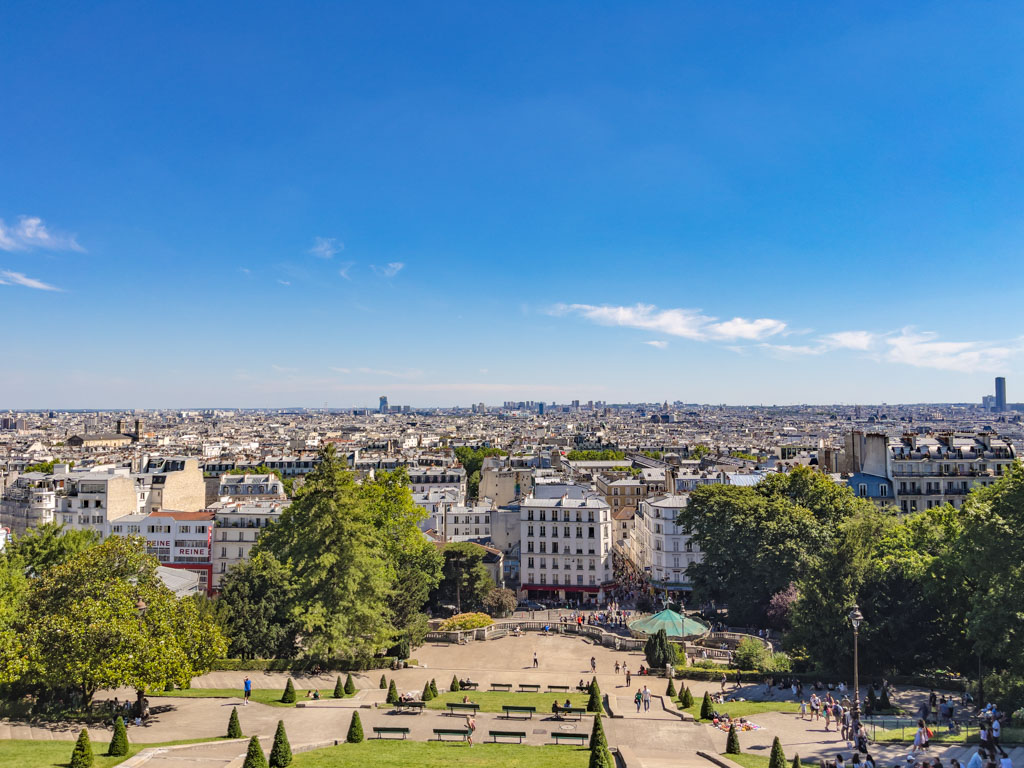 Sacré-Cœur montmartre paris france - laugh travel eat