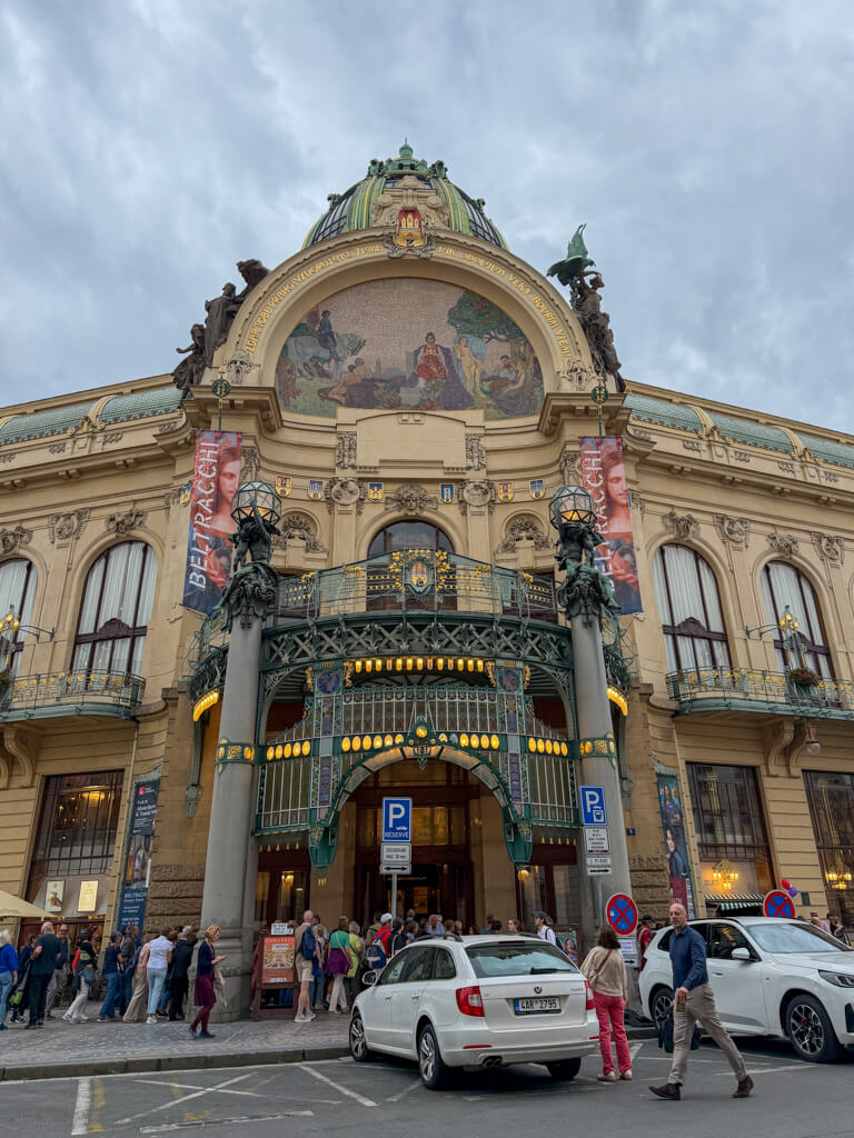 opera prague czech republic _ laughtraveleat
