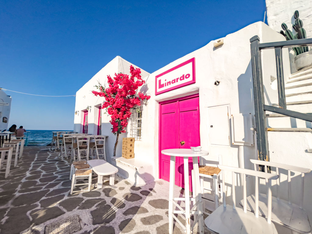 linardo naoussa Paros greece - laugh travel eat