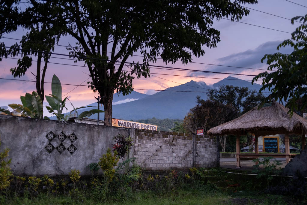 Cafe Rifka senaru lombok indonesia - laugh travel eat-2