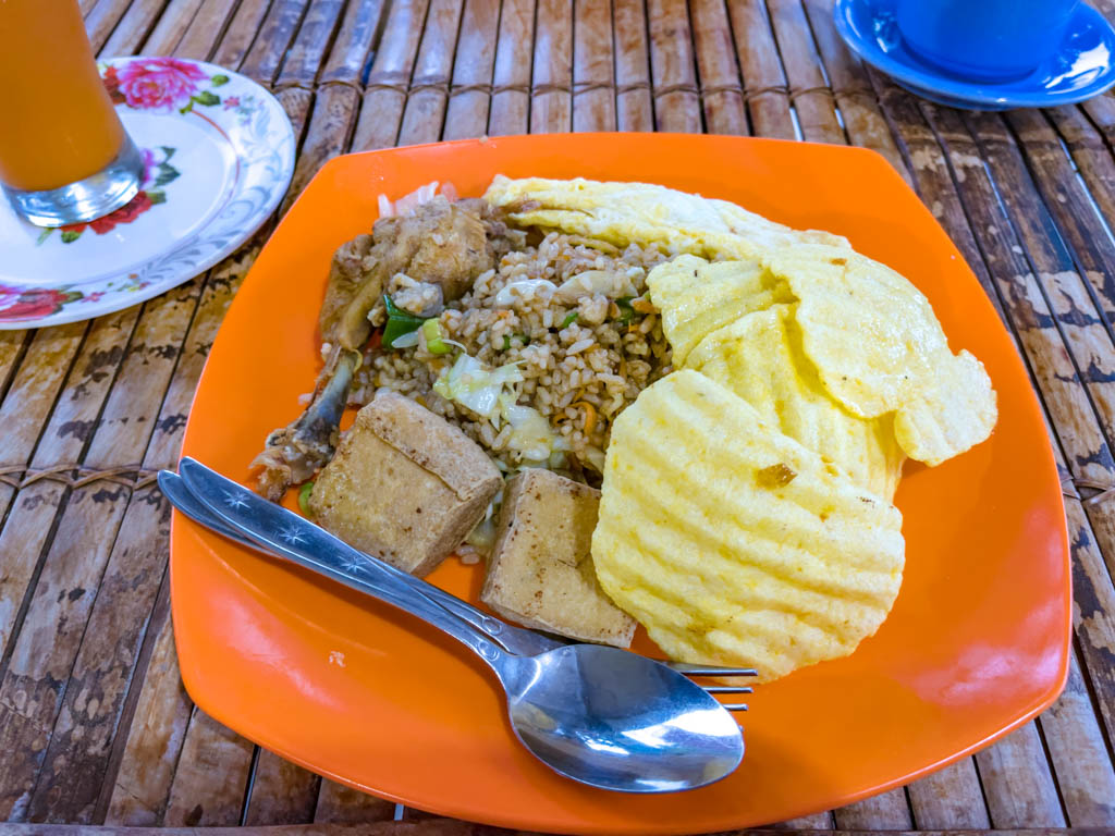 Cafe Rifka senaru lombok indonesia - laugh travel eat-2