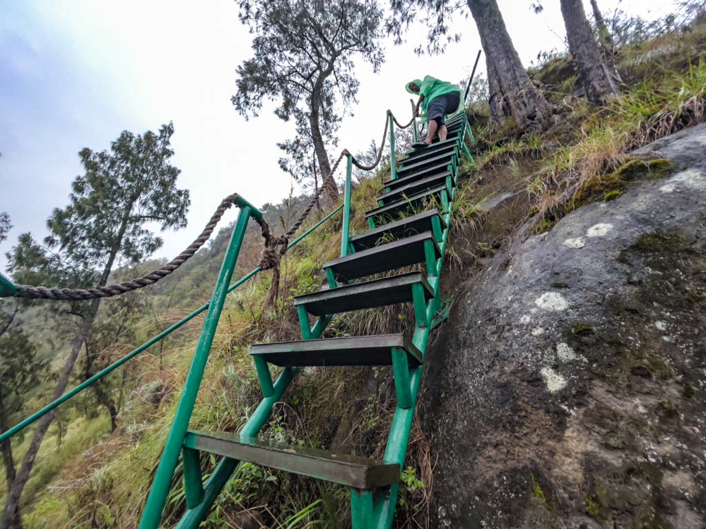 crater lake to senaru route campsite mount rinjani trek lombok indonesia - laugh travel eat