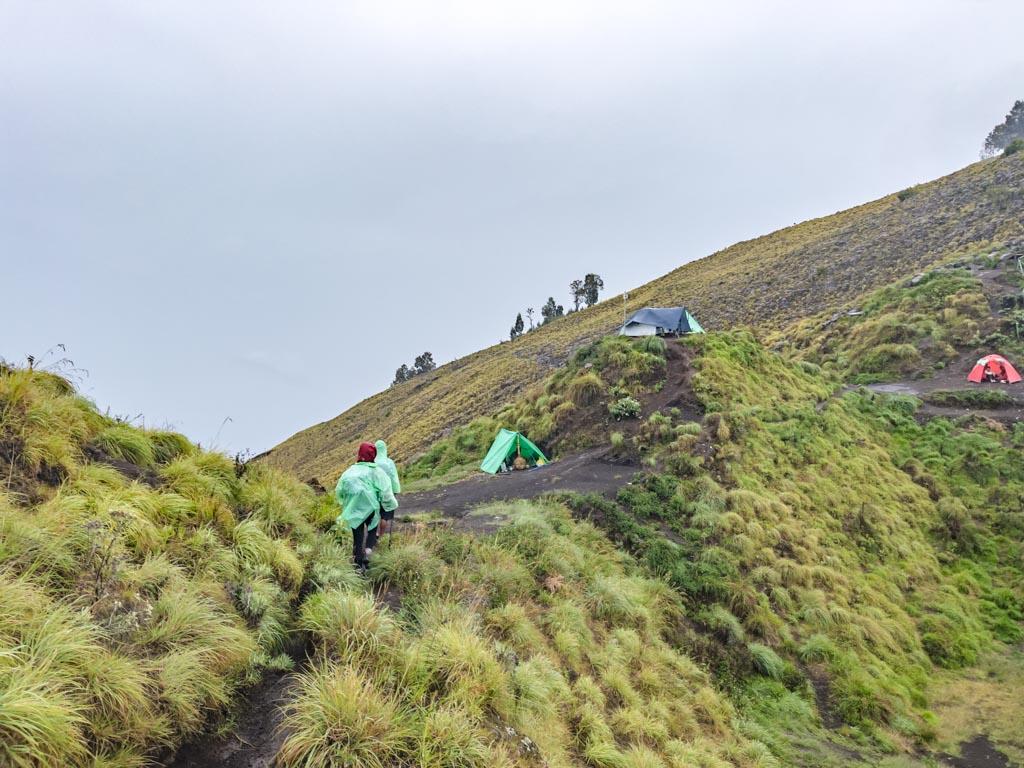 crater lake to senaru route campsite mount rinjani trek lombok indonesia - laugh travel eat-7