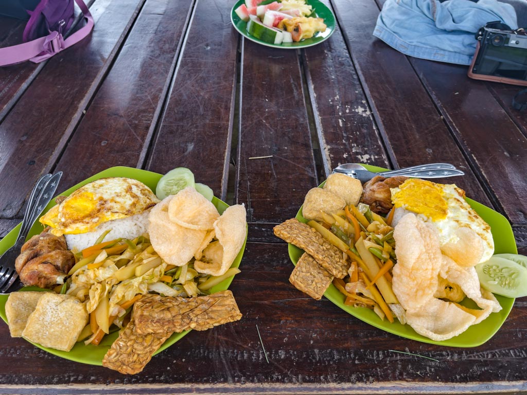 lunch pos 2 sembalun route mount rinjani trek lombok indonesia - laugh travel eat