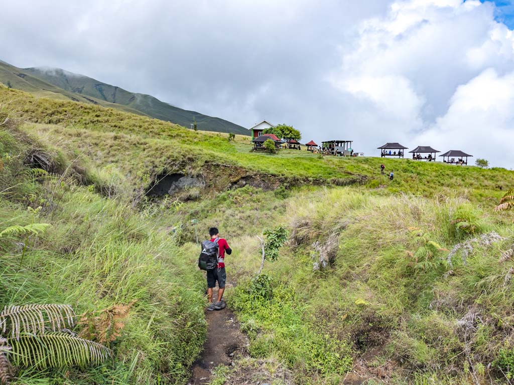 pos 1 to pos 2 sembalun route mount rinjani trek lombok indonesia - laugh travel eat-4