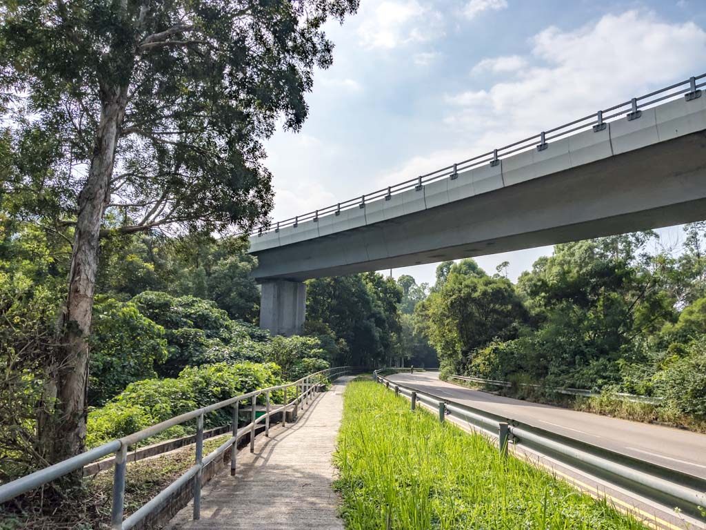 public bathroom sunny bay mtr to starting point easter island rock hike lantau island hong kong - laugh travel eat