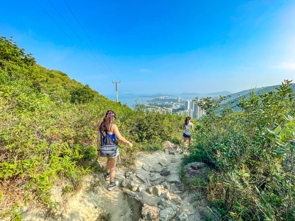yi pak au to neo horizon easter island rock hike lantau island hong kong - laugh travel eat