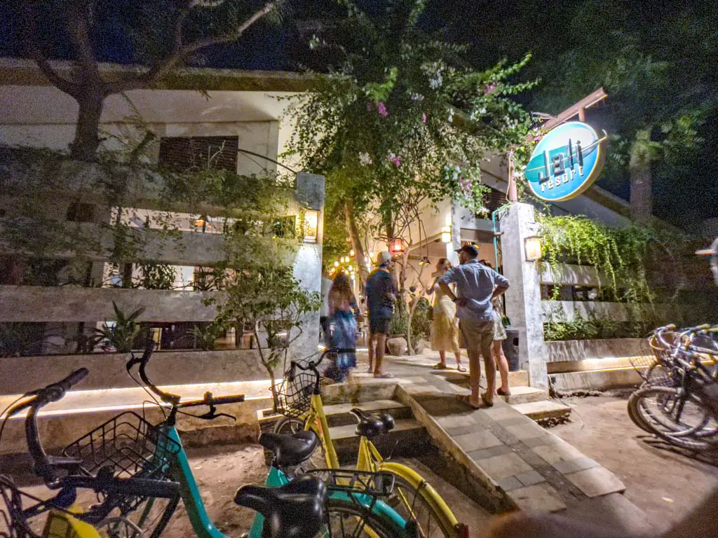 Jali resort and restaurant gili trawangan lombok indonesia - laugh travel eat