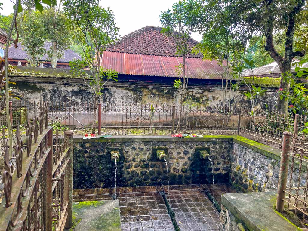 Lingsar Temple Lombok indonesia - laugh travel eat